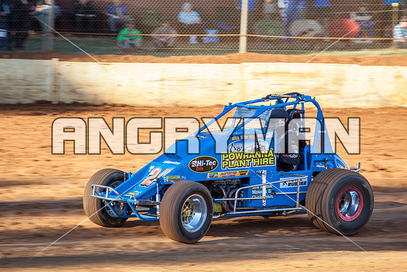 wingless 24 T24 - 12 - Carrick - 26th Dec 2014-7