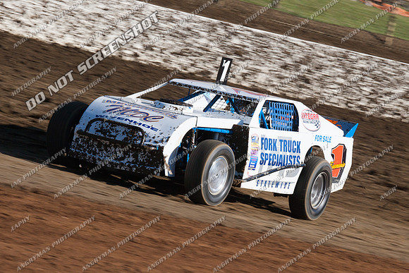 amca 1 t1 16 t16 corey smith - 9 - Latrobe 4th December 2011 - Wyllie Tiles Fireworks