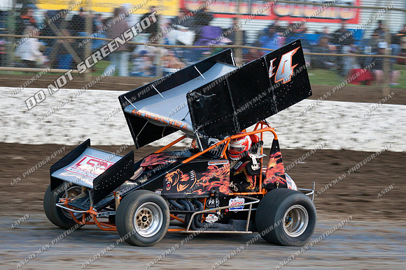 4, gerry, hoekstra, sprintcar, t4, t04 - 9 - Latrobe 4th December 2011 - Wyllie Tiles Fireworks-3