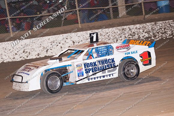 amca 1 t1 16 t16 corey smith - 9 - Latrobe 4th December 2011 - Wyllie Tiles Fireworks-3