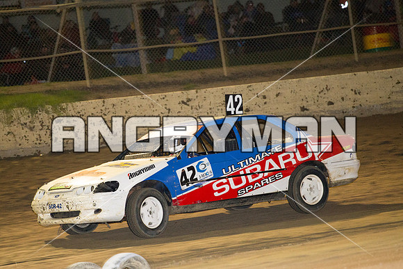 Street Stock 42 T42 - 30 - Latrobe - 9th April 2016-7