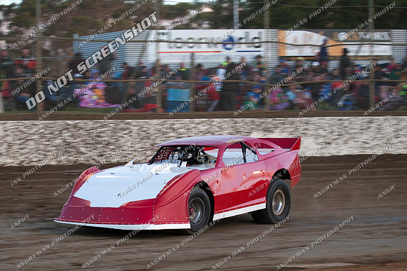 super sedan 4 t4 sam hughes - 9 - Latrobe 4th December 2011 - Wyllie Tiles Fireworks