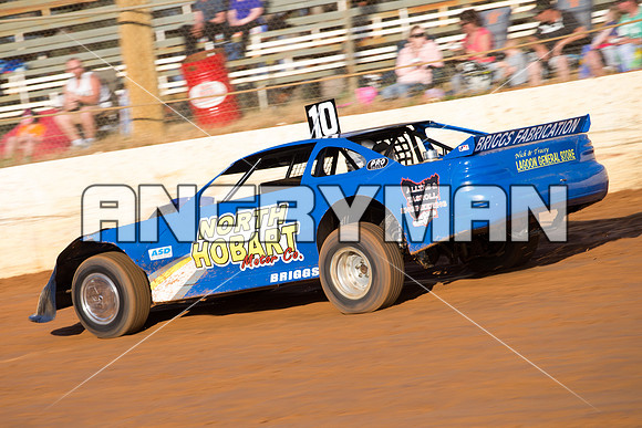 tassie six 10 - 8 - Carrick - 29th November 2014-4