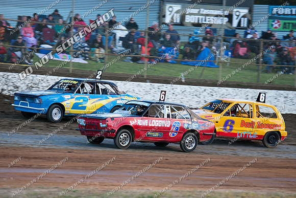 junior 6 t6 t06 - 9 - Latrobe 4th December 2011 - Wyllie Tiles Fireworks-9