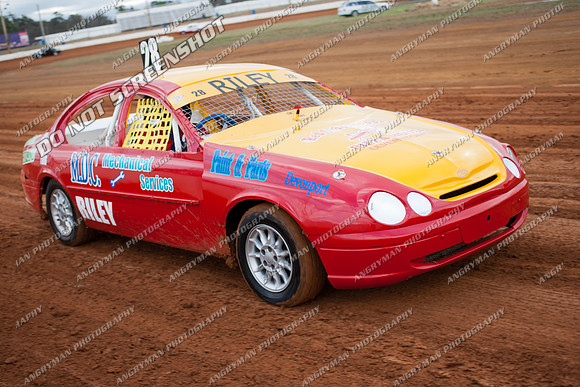 Street Stock 28 T28 - 8 - Carrick Club Night 2nd December 2011