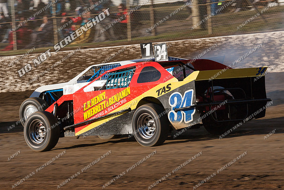 amca 34 t34 - 9 - Latrobe 4th December 2011 - Wyllie Tiles Fireworks-2