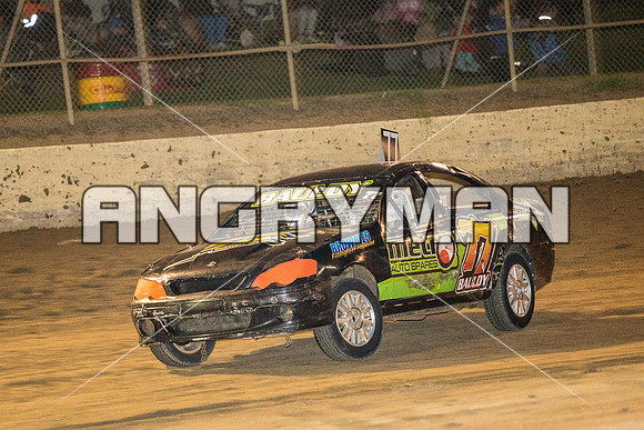 Street Stock 77 T77 - 30 - Latrobe - 9th April 2016