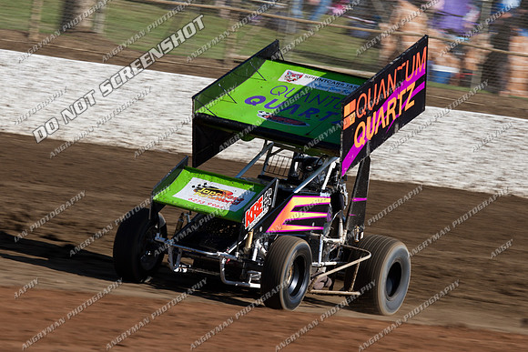 sprintcar 27 t27 emma dobson - 9 - Latrobe 4th December 2011 - Wyllie Tiles Fireworks-3