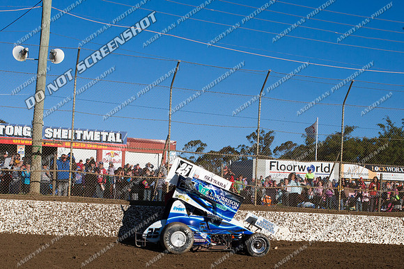 sprintcar 25 t25 anthony frost - 9 - Latrobe 4th December 2011 - Wyllie Tiles Fireworks-4