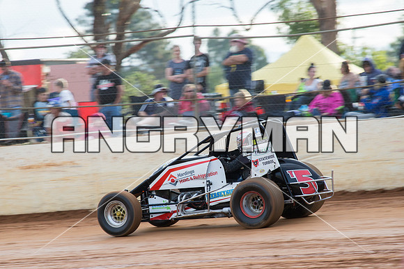 wingless 5 T5 - 28 - Carrick - 27th March 2016-3