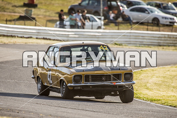 42 Steve James Holden Torana XU1 Group N Over 3 Litre - Saturday-7
