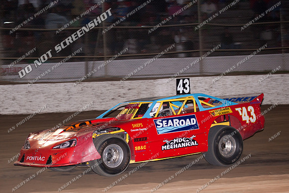 super sedan 43 t43 phil townsend - 9 - Latrobe 4th December 2011 - Wyllie Tiles Fireworks