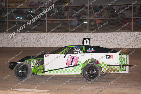 amca 0 t0 t00 - 9 - Latrobe 4th December 2011 - Wyllie Tiles Fireworks-2