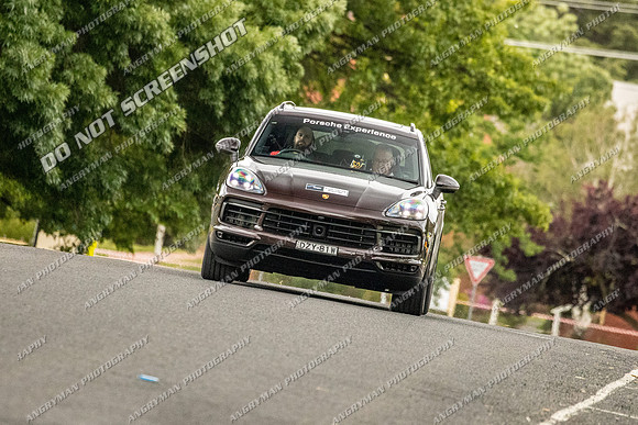TOUR SWEEP PORSCHE 1 - TS16 - MANSFIELD - JL