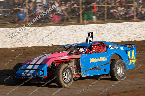 AMCA 14 T14 - 9 - Latrobe 4th December 2011 - Wyllie Tiles Fireworks-4