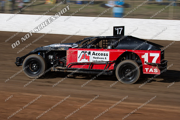 amca 17 t17 - 9 - Latrobe 4th December 2011 - Wyllie Tiles Fireworks-2