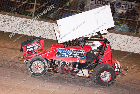 sprintcar 32 t32 nick anderson - 9 - Latrobe 4th December 2011 - Wyllie Tiles Fireworks-7