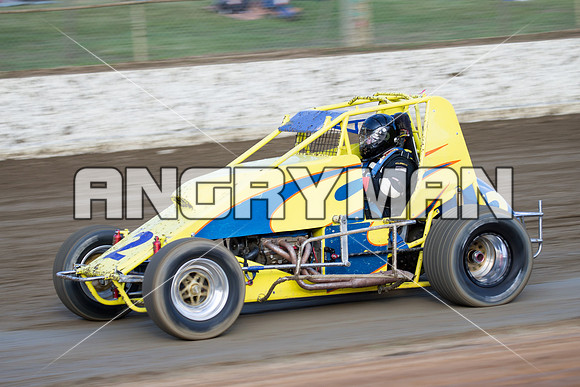 wingless 2 t2 - 4 - Latrobe - 25th October 2014-3