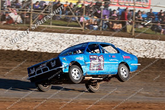 Junior 21 T21 - 9 - Latrobe 4th December 2011 - Wyllie Tiles Fireworks-3