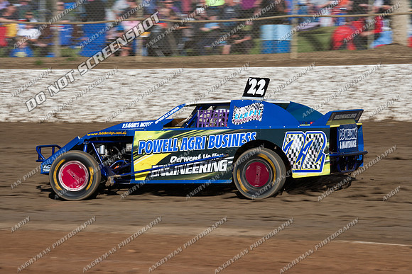 AMCA 22 T22 - 9 - Latrobe 4th December 2011 - Wyllie Tiles Fireworks
