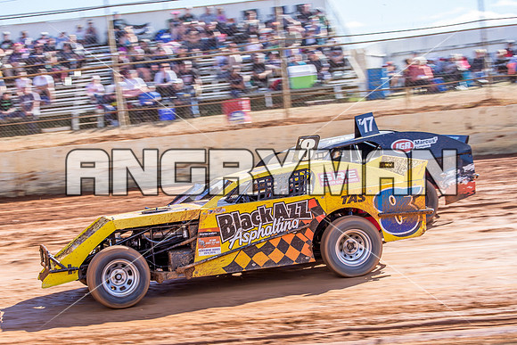 AMCA 8 T8 - 12 - Carrick - 26th Dec 2014-7