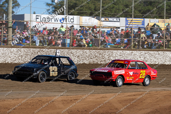 Junior 28 T28 - 9 - Latrobe 4th December 2011 - Wyllie Tiles Fireworks-2