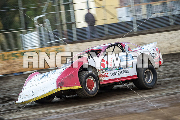 Super Sedan 24 T24 - 29 - Hobart - 2nd April 2016