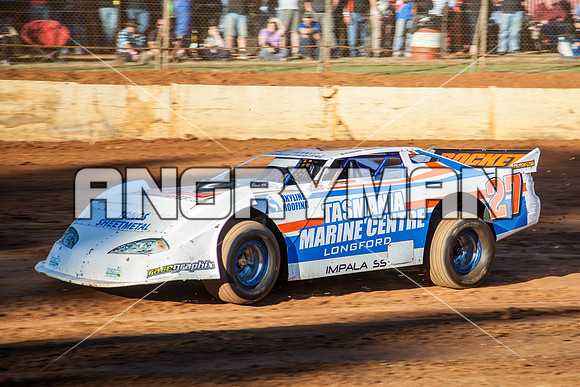 super sedan 27 t27 leon nichols - 12 - Carrick - 26th Dec 2014