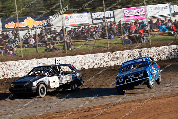 Junior 21 T21 - 9 - Latrobe 4th December 2011 - Wyllie Tiles Fireworks-2