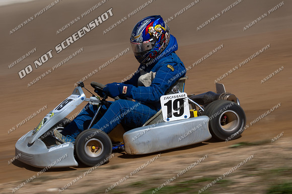 kart 19 - 9 - Latrobe 4th December 2011 - Wyllie Tiles Fireworks-3