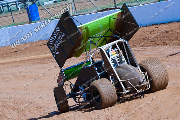 sprintcar emma dobson 27 t27 - 3 - Carrick Test & Tune 16th Oct 2011-10