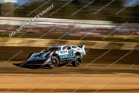 Super Sedan 18 Q18 - 12 - Latrobe - 15th Jan 2022-8