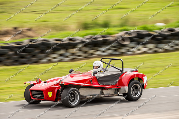 Formula Libre & Invited Racing - 70 Wayne Clarke - Sunday - 2nd October 2016