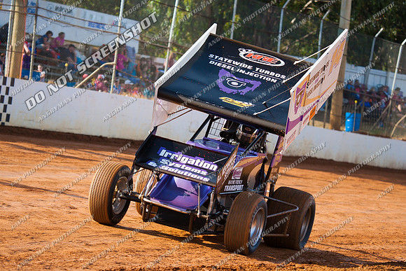 sprintcar 14 t14 mark house - 11 - Carrick 17th December 2011 - DK Hyrdocarbon 20-20