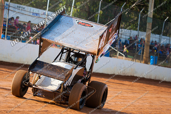 sprintcar 41 t41 damian robins - 11 - Carrick 17th December 2011 - DK Hyrdocarbon 20-20-2