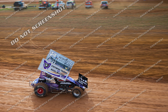 sprintcar 14 t14 mark house - 11 - Carrick 17th December 2011 - DK Hyrdocarbon 20-20-4