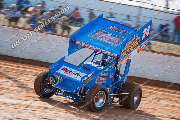 sprintcar 24 t24 shaun robins - 11 - Carrick 17th December 2011 - DK Hyrdocarbon 20-20-2