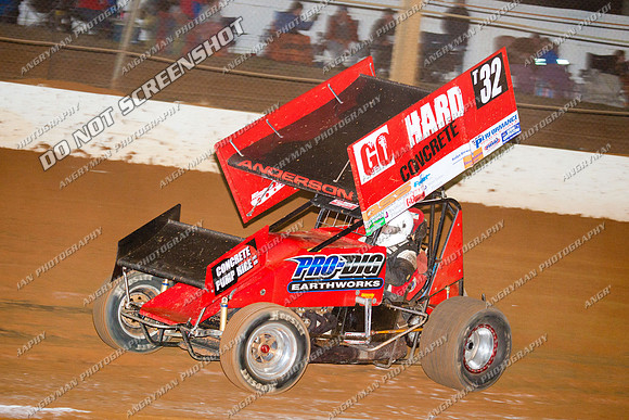 sprintcar 32 t32 nick anderson - 11 - Carrick 17th December 2011 - DK Hyrdocarbon 20-20-5