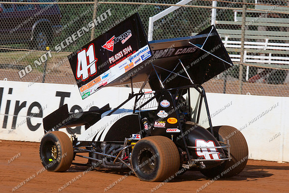 sprintcar 41 t41 damian robins - 11 - Carrick 17th December 2011 - DK Hyrdocarbon 20-20
