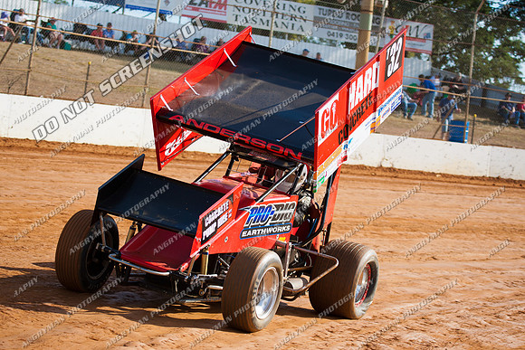 sprintcar 32 t32 nick anderson - 11 - Carrick 17th December 2011 - DK Hyrdocarbon 20-20-2