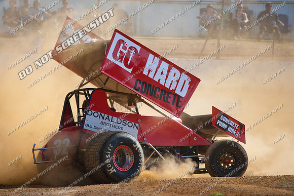 sprintcar 32 t32 nick anderson - 11 - Carrick 17th December 2011 - DK Hyrdocarbon 20-20