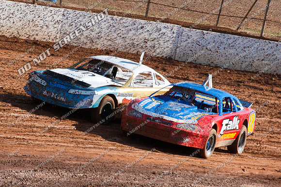 18, 19, six, tassie - 12 - Carrick 26th December - 2011