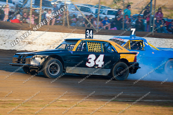 bomber 34 - 13 - Hobart 30th December 2011 - Sprintcar Title