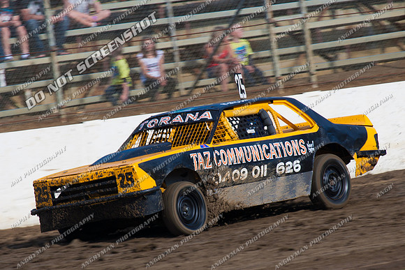 bomber 25 - 13 - Hobart 30th December 2011 - Sprintcar Title-3