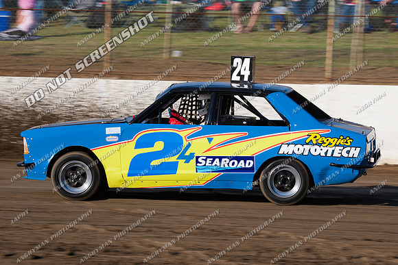 junior 24 t24 - 13 - Hobart 30th December 2011 - Sprintcar Title-2