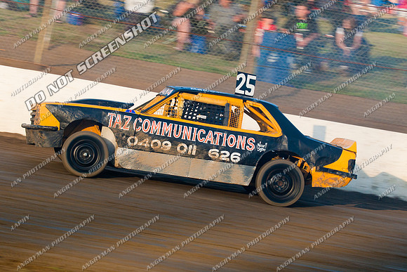 bomber 25 - 13 - Hobart 30th December 2011 - Sprintcar Title-5