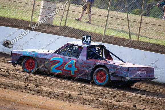 bomber 24 - 13 - Hobart 30th December 2011 - Sprintcar Title-2