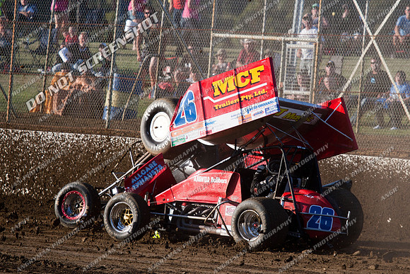 sprintcar 4 t4 gerry hoekstra 26 act26 tony moule - 13 - Hobart 30th December 2011 - Sprintcar Title-6