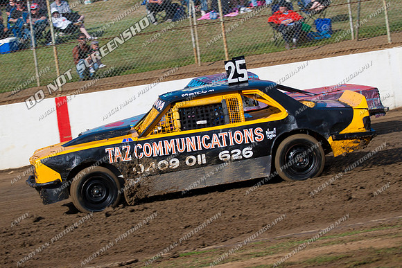 bomber 25 - 13 - Hobart 30th December 2011 - Sprintcar Title