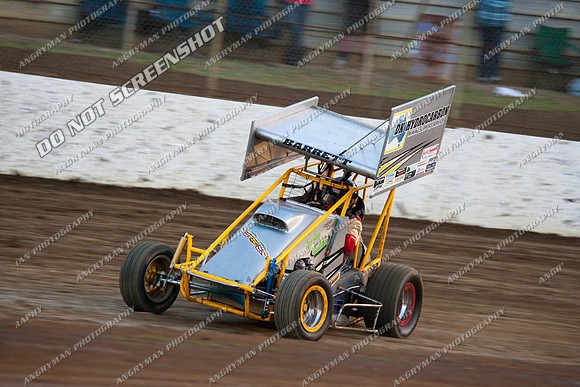 lightning sprint 52 t52 - 13 - Hobart 30th December 2011 - Sprintcar Title-6